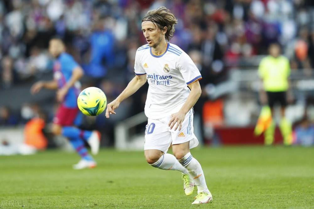 罗马锋线连续发威提升胜率