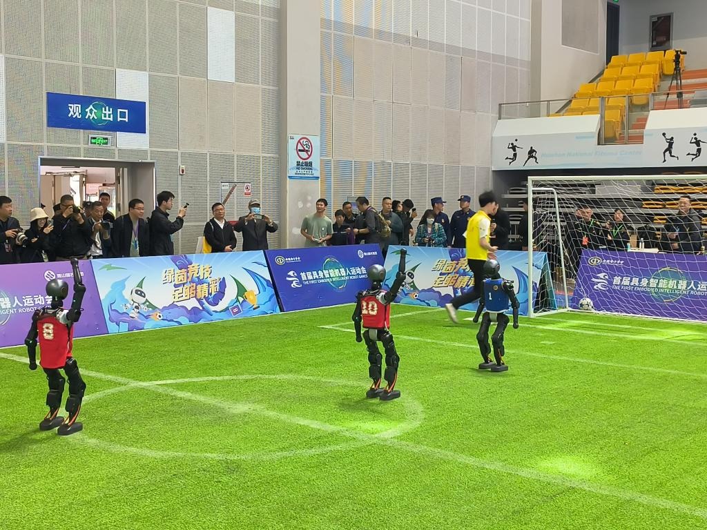 斗地主你是不是在送分（斗地主，你怎么老把分拱手相让？）